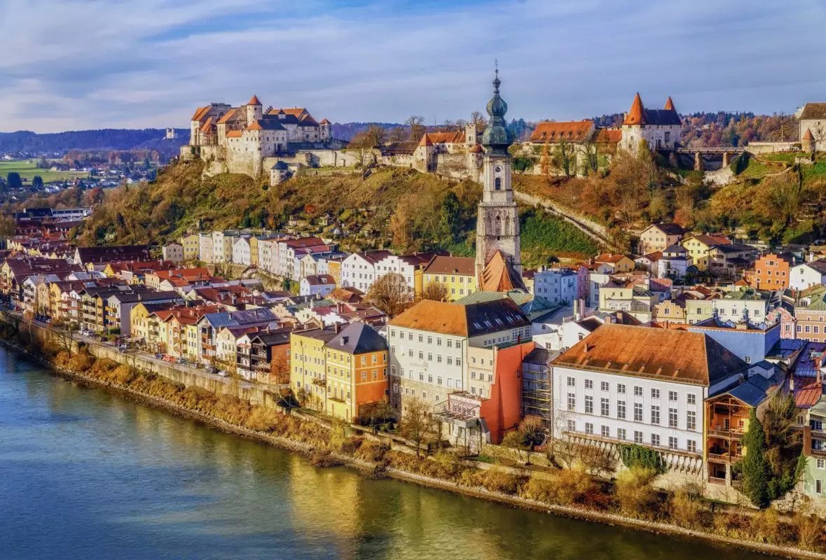Panoramic view of the Bavarian Alps and green valleys — reasons to love Bavaria, Germany's most visited region